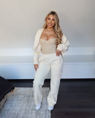 Studio plush cargo pants Soufflé front view intimissy soft neutral streetwear