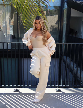 Studio plush cargo pants Soufflé front view intimissy soft neutral streetwear