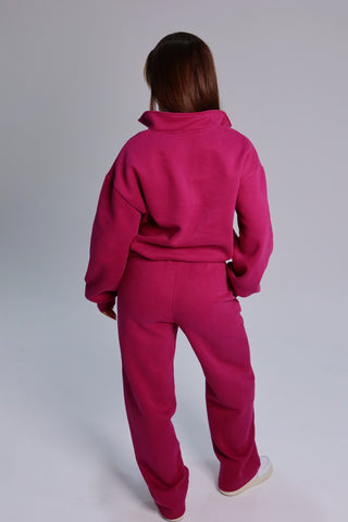 Signature Plush Straight Leg Sweatpants - Berry